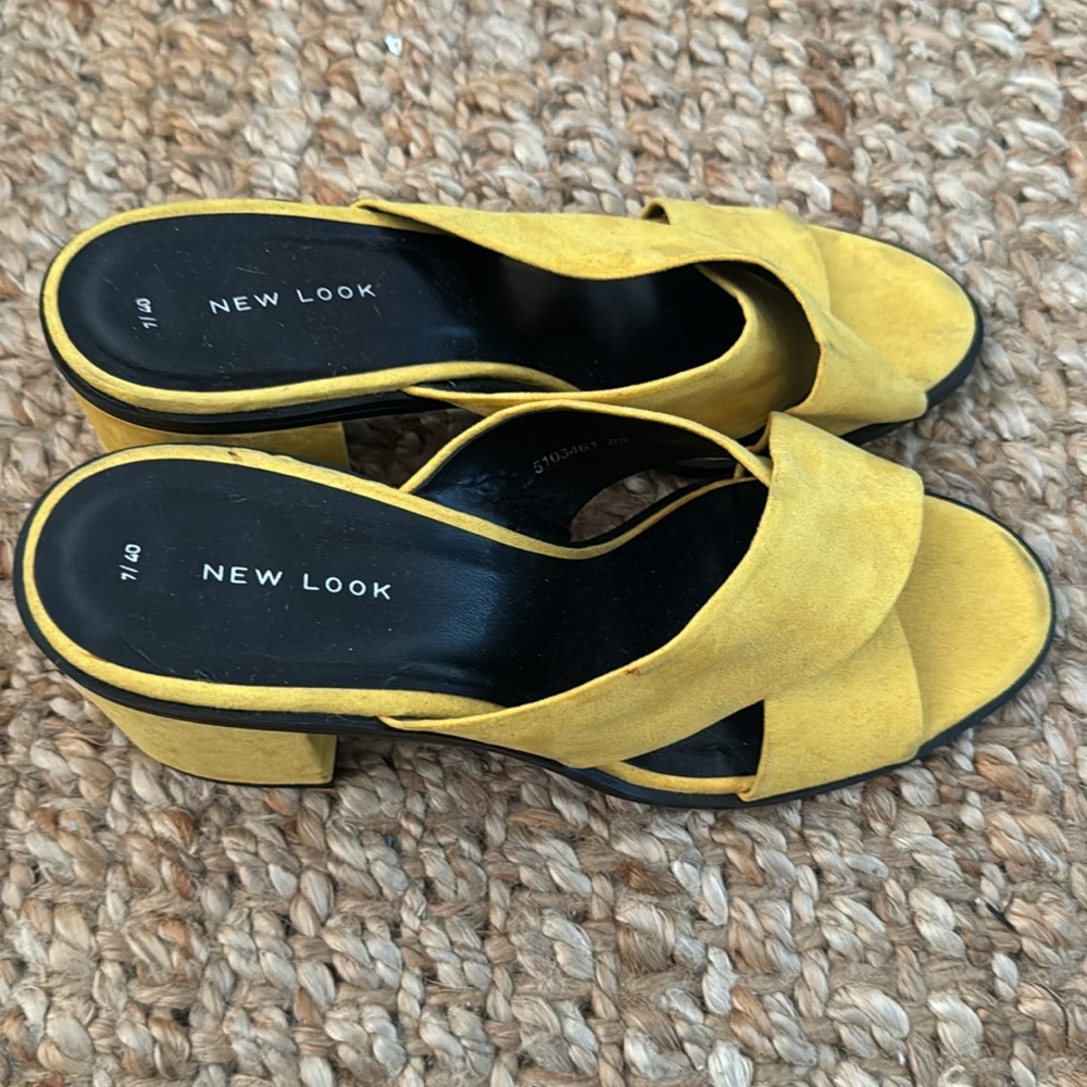 NEW LOOK YELLOW SUEDE HEEL SANDALS 7.5